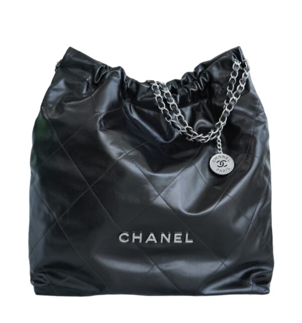 샤넬[chanel/팬더샵]*정품가죽* 22백 라지 핸드백(블랙/은장/카프스킨)